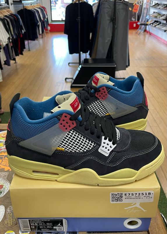 Pre Owned Jordan 4 Retro Union Off Noir