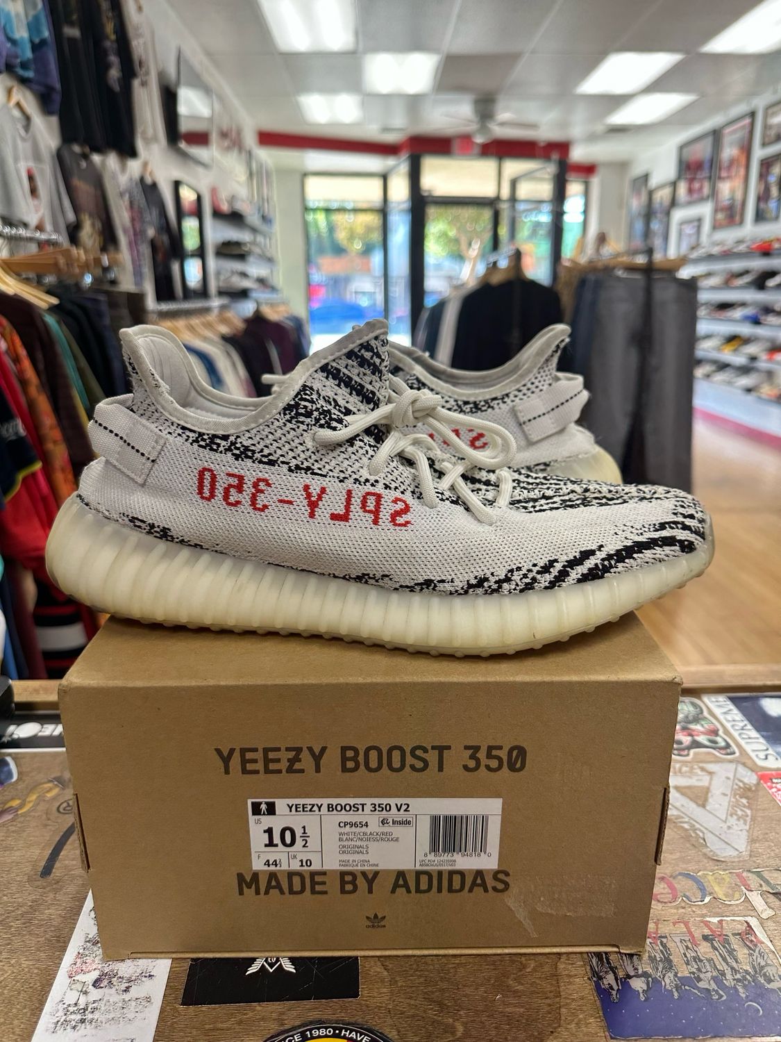 adidas Yeezy Boost 350 V2 Zebra (WORN)