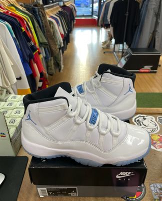 Jordan 11 Retro Legend Blue (2024) Tried On