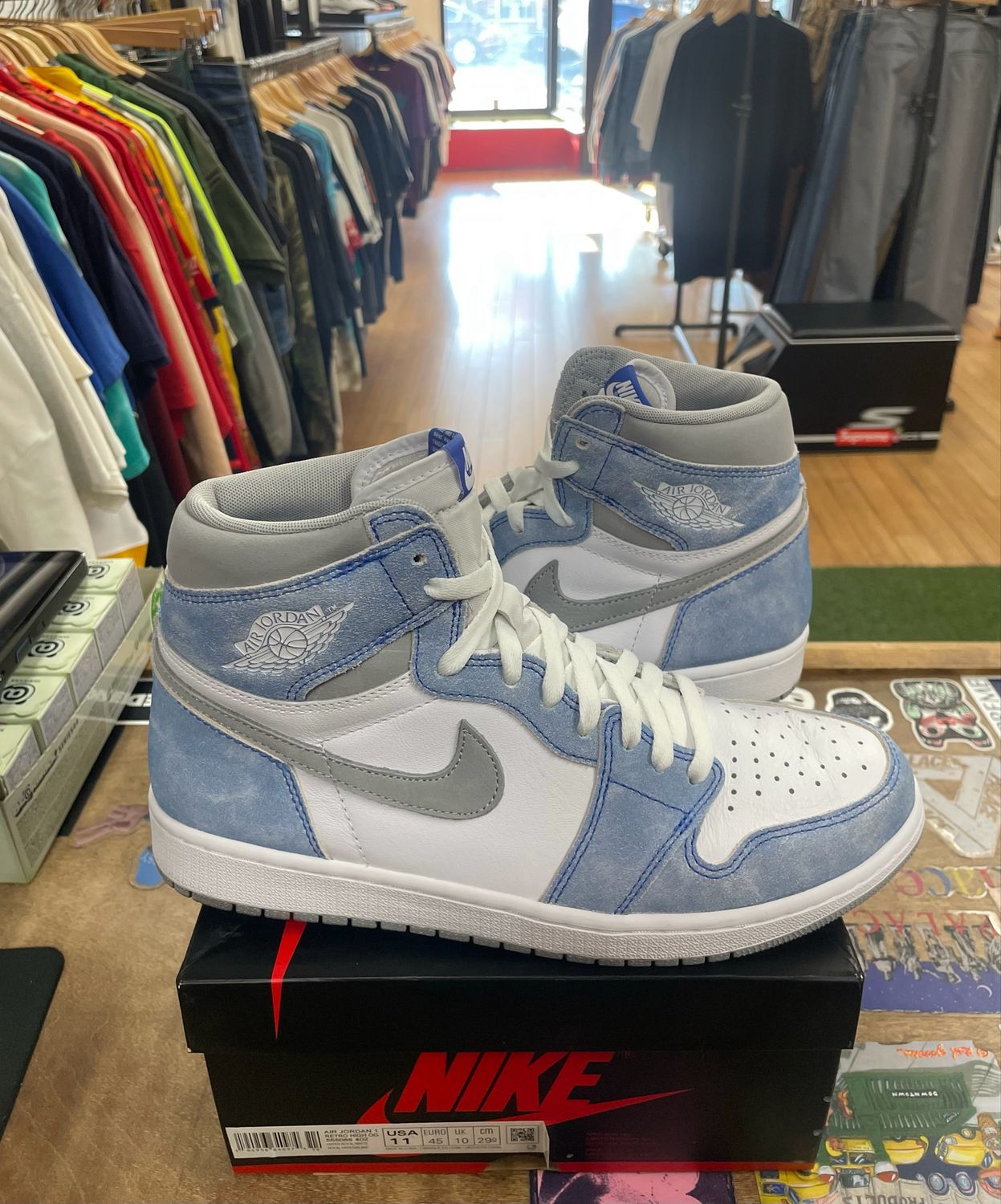 Pre Owned Jordan 1 Retro High Hyper Royal Smoke Grey