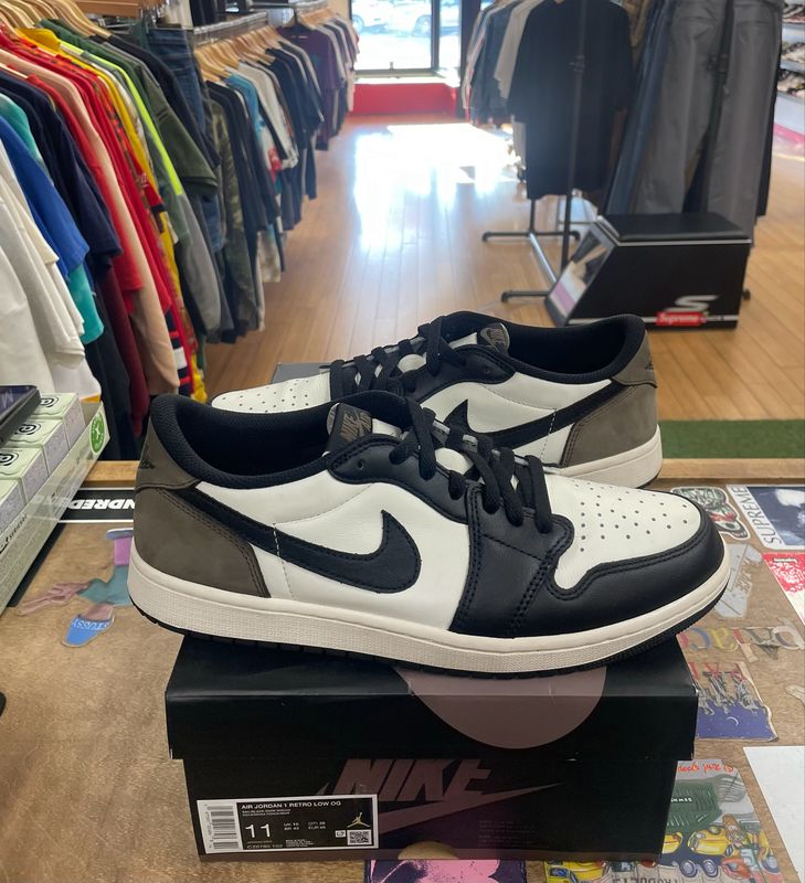 Pre Owned Jordan 1 Retro Low OG Mocha