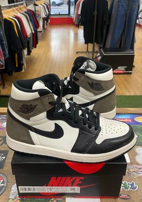 Pre Owned Jordan 1 Retro High Dark Mocha