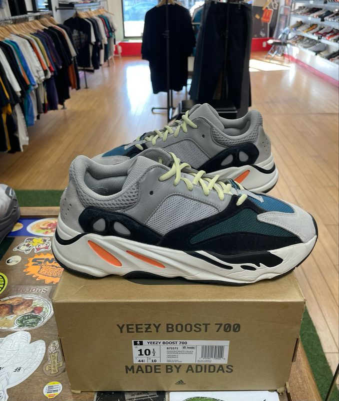 adidas Yeezy Boost 700 Wave Runner Size 10.5 (Worn)