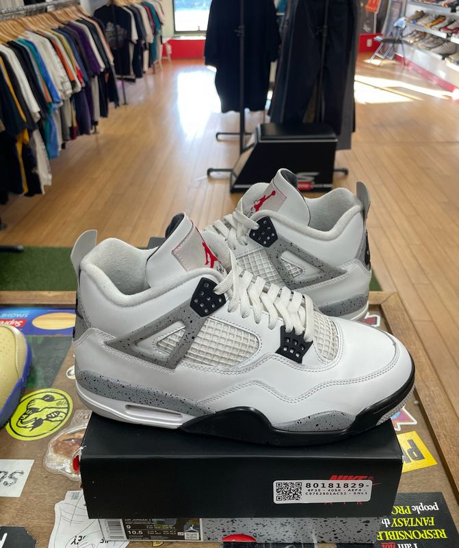 Pre Owned Jordan 4 Retro White Cement (2025) Size 9