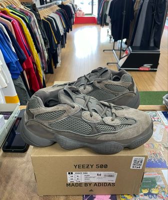 adidas Yeezy 500 Clay Brown (WORN) Size 10