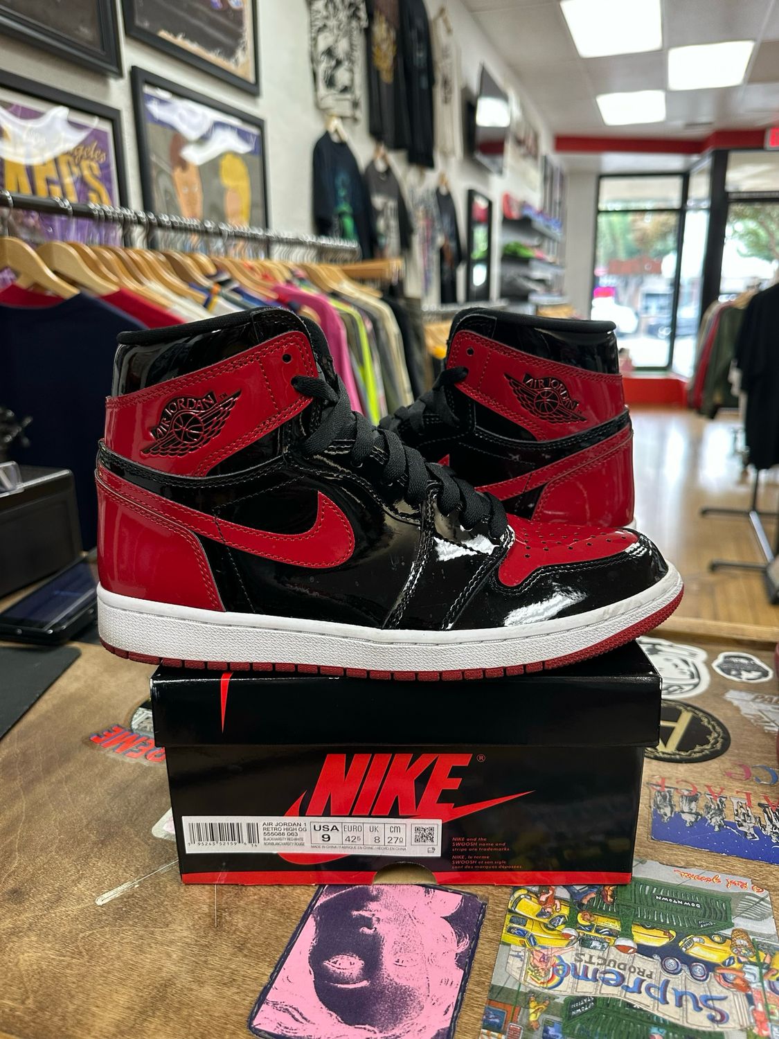 Jordan 1 Retro High OG Patent Bred Size 9 (WORN)