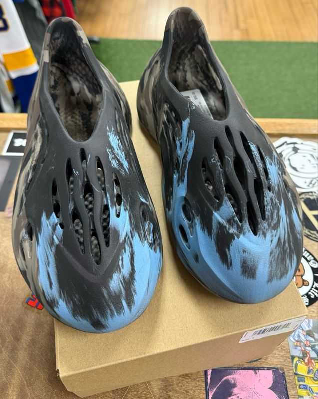 Pre Owned adidas Yeezy Foam RNR MX Cinder Size 9