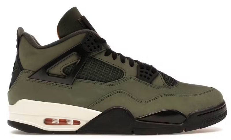 DS Jordan 4 Retro OG SP Undefeated  Size 10 (2025)