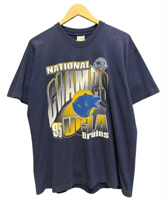 Vtg UCLA Bruins Tee Size L 22x29