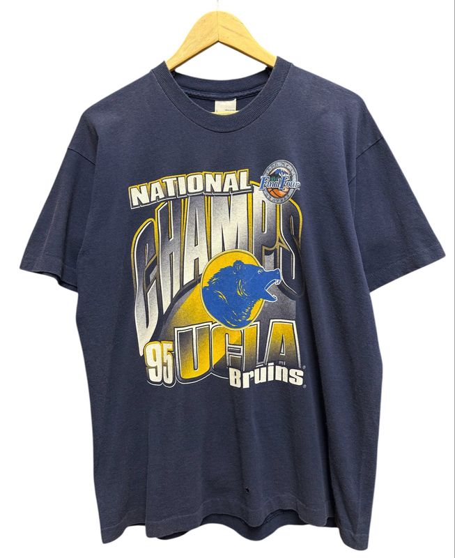 Vtg UCLA Bruins Tee Size L 22x29