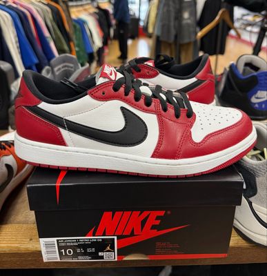 Pre Owned Jordan 1 Retro Low OG Chicago (2025) Size 10