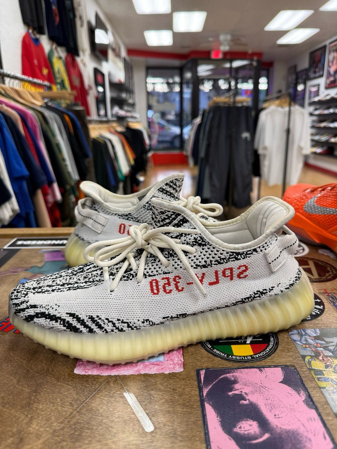 Pre Owned adidas Yeezy Boost 350 V2 Zebra Size 9 NO BOX