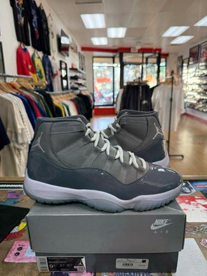 Pre Owned Jordan 11 Retro Cool Grey Size 9.5 (2021)
