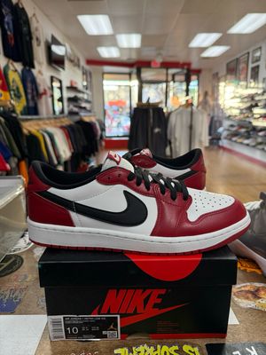 Pre Owned Jordan 1 Retro Low OG Chicago Size 10 (2025)