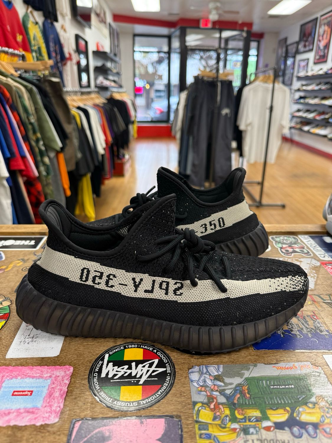 adidas Yeezy Boost 350 V2 Core Black White Size 10 (Lightly Worn)(NO BOX)