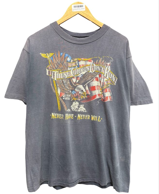 Vtg These Colors Don't Run Tee Size XL  23x30