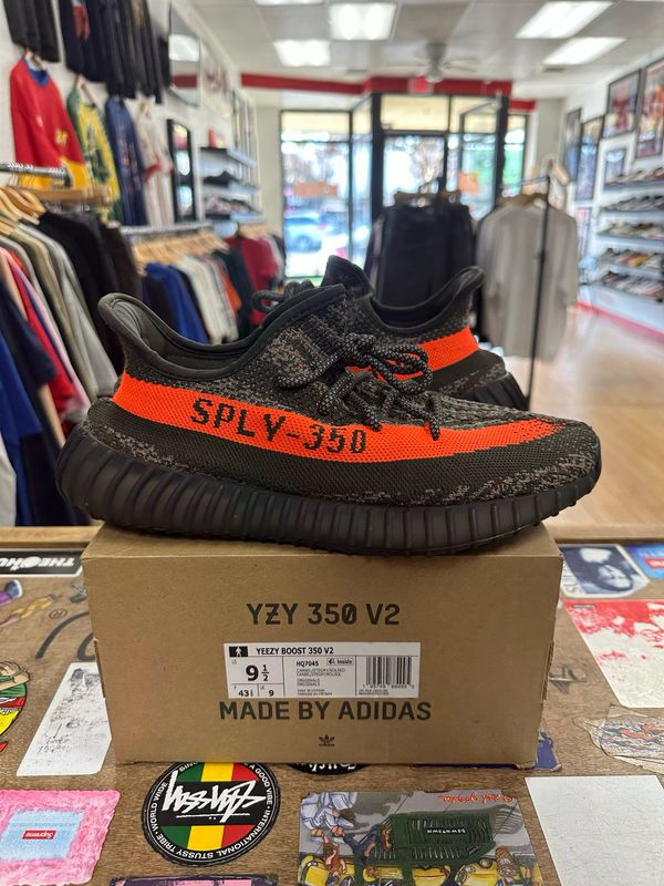 adidas Yeezy Boost 350 V2 Carbon Beluga Size 9.5 (WORN)