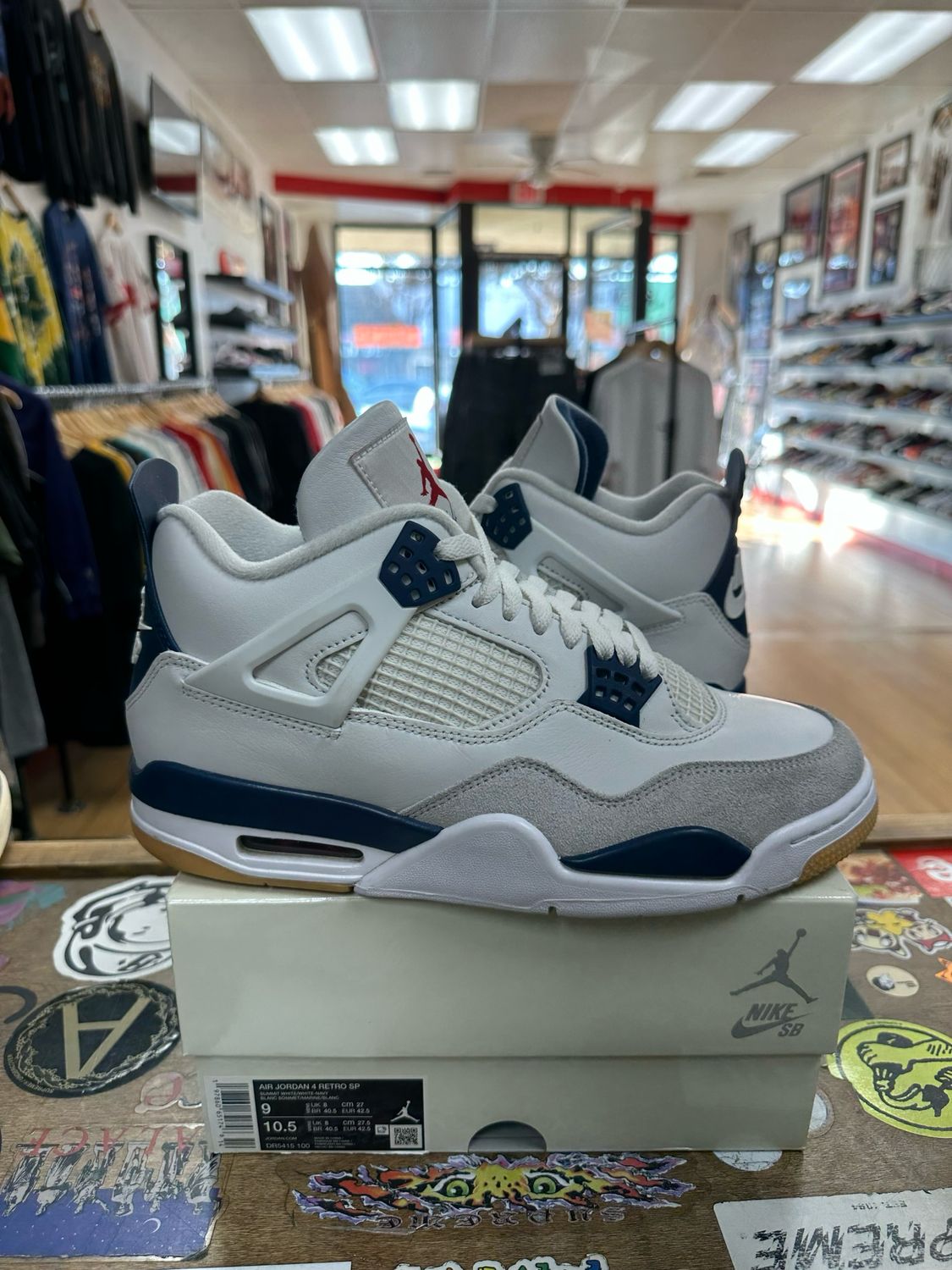 Jordan 4 Retro SB Navy Size 9 (WORN)