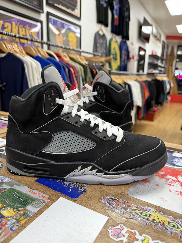 Jordan 5 Retro OG Black Metallic Reimagined Size 10.5 (WORN)(NO BOX)