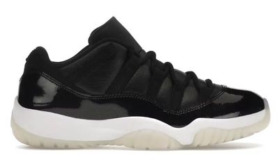 Jordan 11 Retro Low 72-10 Size 8.5 (NEW)