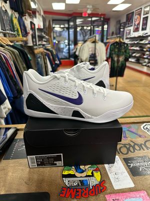 Nike Kobe 9 Elite Low EM Protro White Court Purple Size 10.5 (NEW)