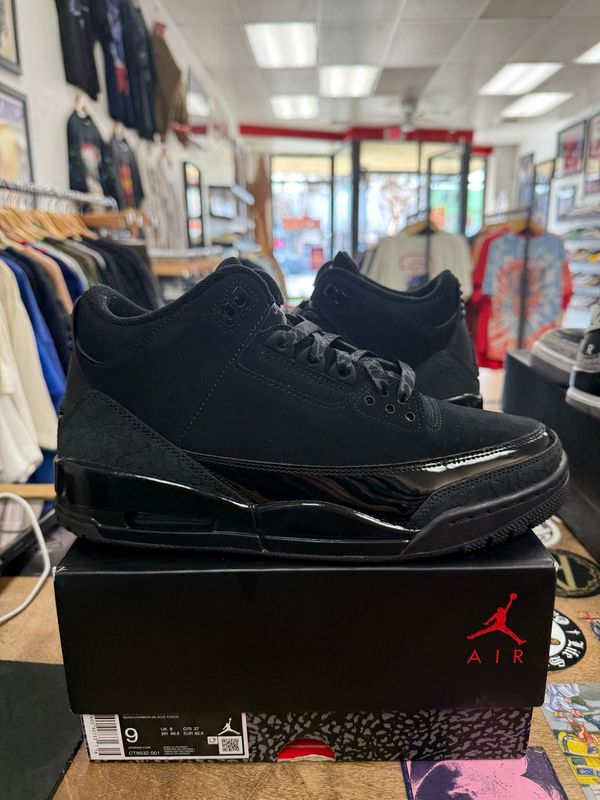 Pre Owned Jordan 3 Retro Black Cat (2025) Size 9