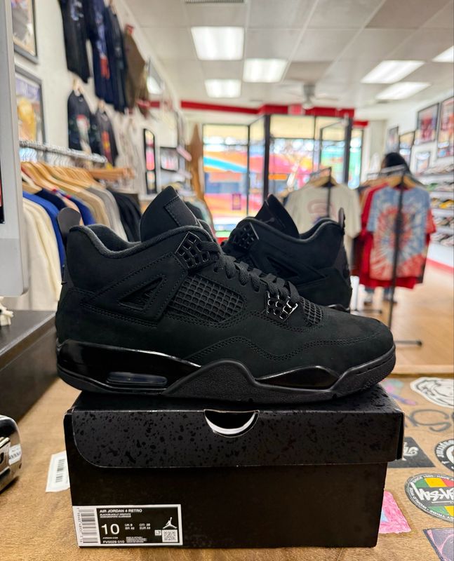 Jordan 4 Retro Black Cat (2025) Size 10 (Lightly Worn)