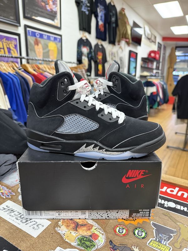 Jordan 5 Retro OG Black Metallic Reimagined Size 8.5 (Lightly Worn)