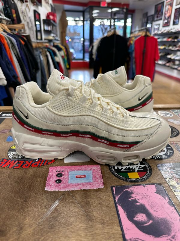 Nike Air Max 95 SP Undefeated Sail Size 12 (NO BOX)(NEW)