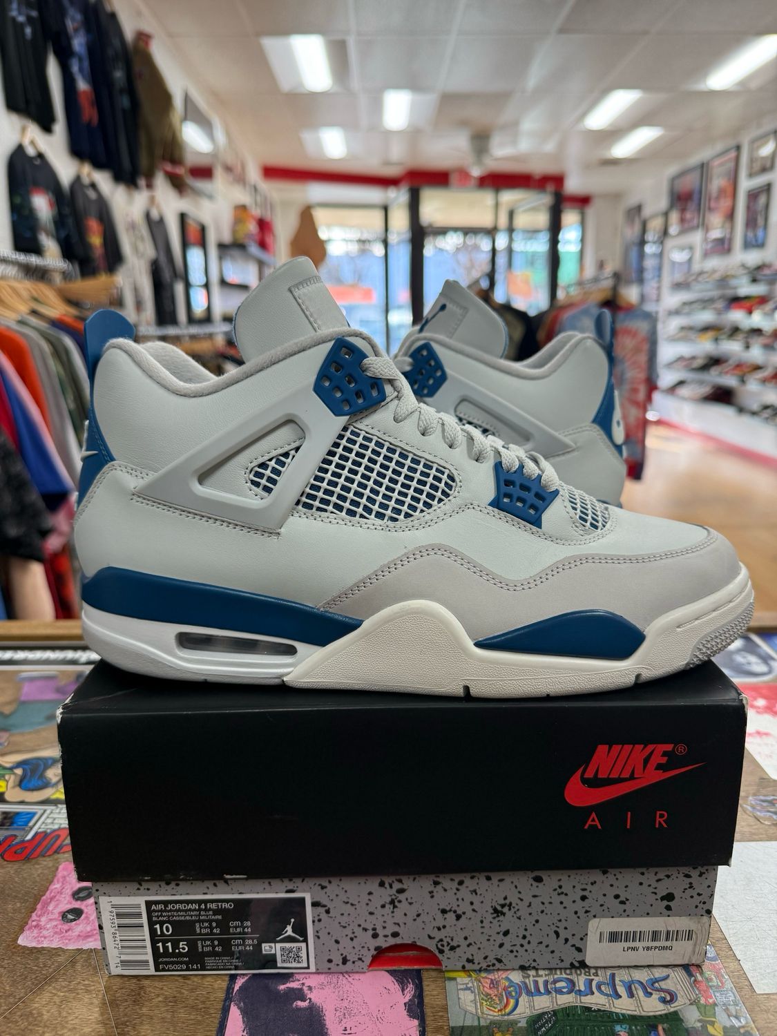 Lightly Worn Jordan 4 Retro Military Blue (2024) Size 10