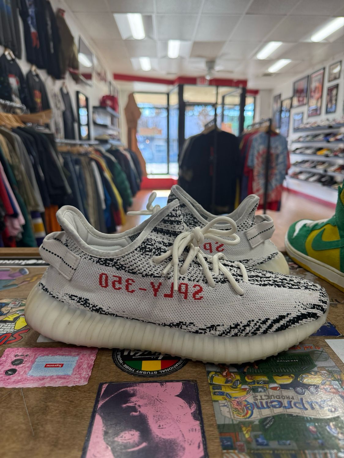 Pre Owned adidas Yeezy Boost 350 V2 Zebra Size 11 * NO BOX*