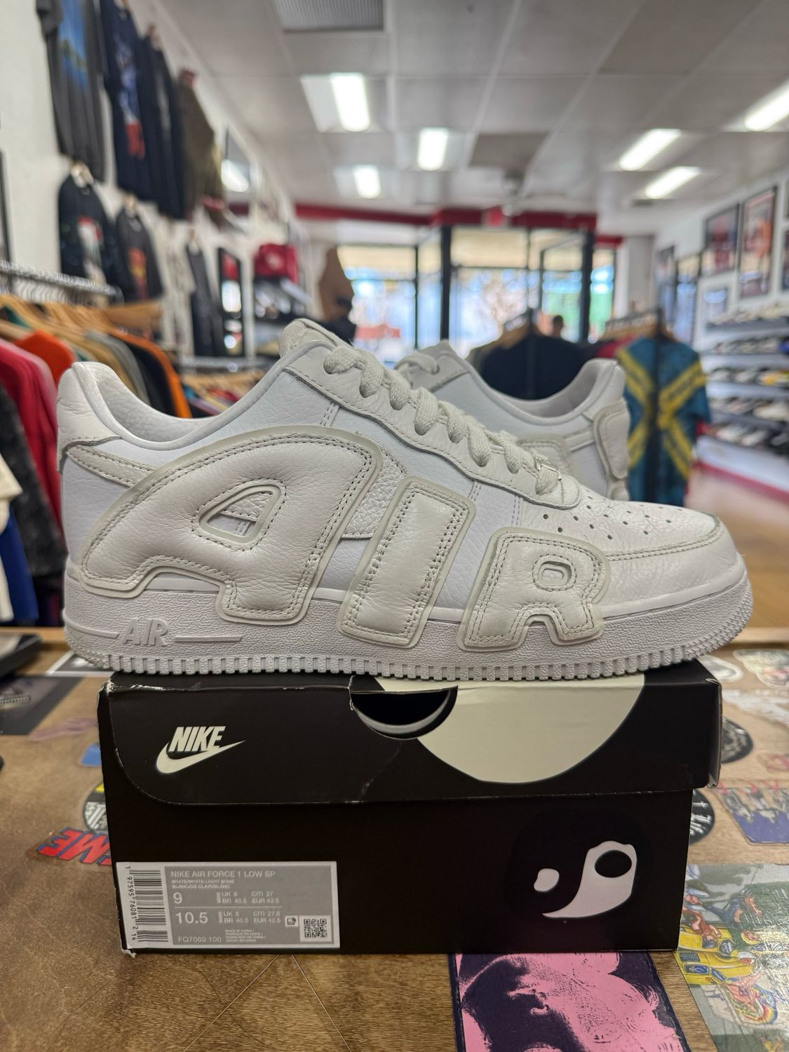 Nike Air Force 1 Low Cactus Plant Flea Market White (2024) Size 9 (Pre-owned)