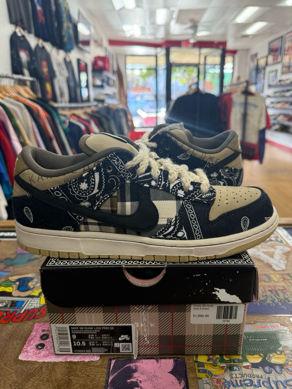 Lightly Worn Nike SB Dunk Low Travis Scott Size 9