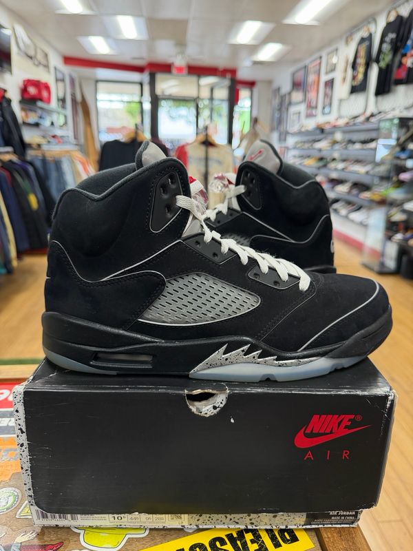 Jordan 5 Retro OG Black Metallic Reimagined Size 10.5