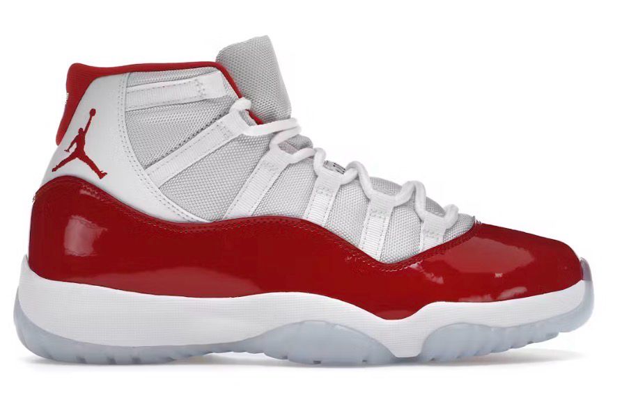 Jordan 11 Retro Cherry (2022) Size 9.5 (NEW)