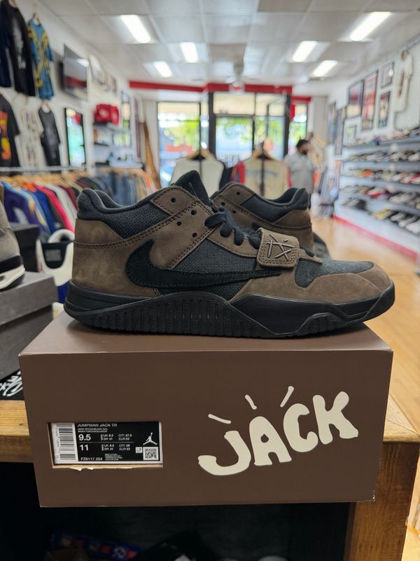 Pre-Owned Jordan Jumpman Jack TR Travis Scott Dark Mocha Size 9.5