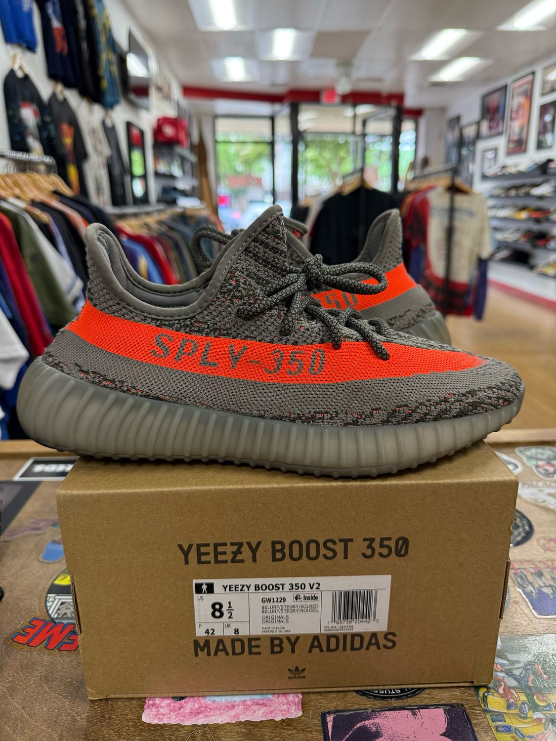 Lightly Worn Adidas Yeezy Boost 350 V2 Beluga Reflective Size 8.5