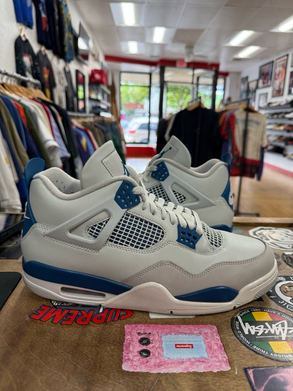 Jordan 4 Retro Military Blue (2024) Size 11 (NO BOX)