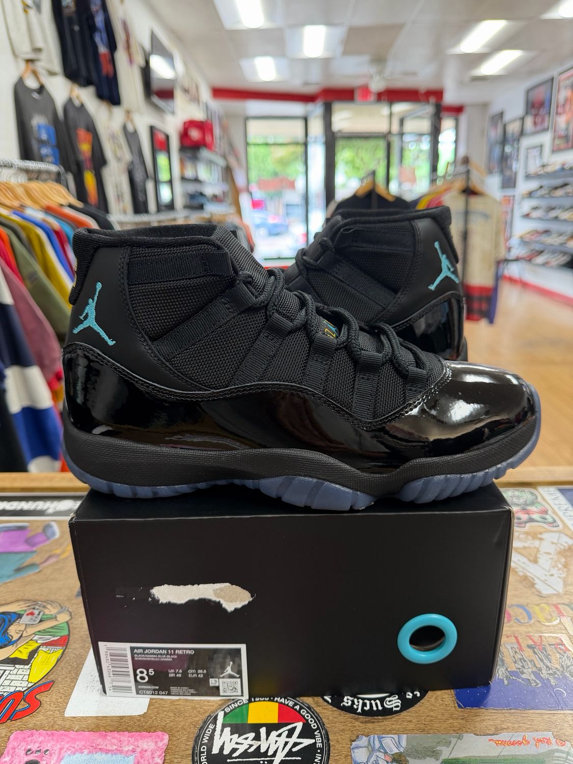 Jordan 11 Retro Gamma Blue (2025) Size 8.5 (CLEAN)