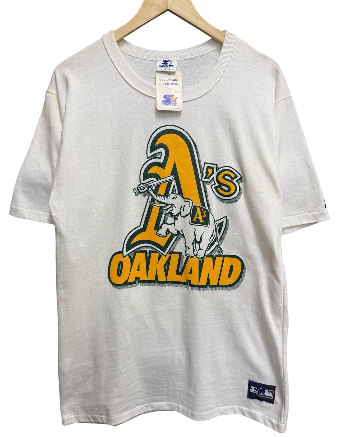 Vtg Starter Oakland A's Tee Size L