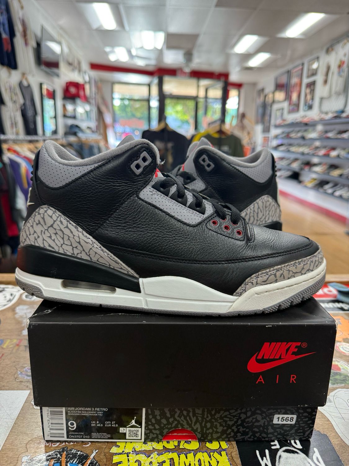 Jordan 3 Retro OG Black Cement (2024) Size 9 (Pre-Owned)