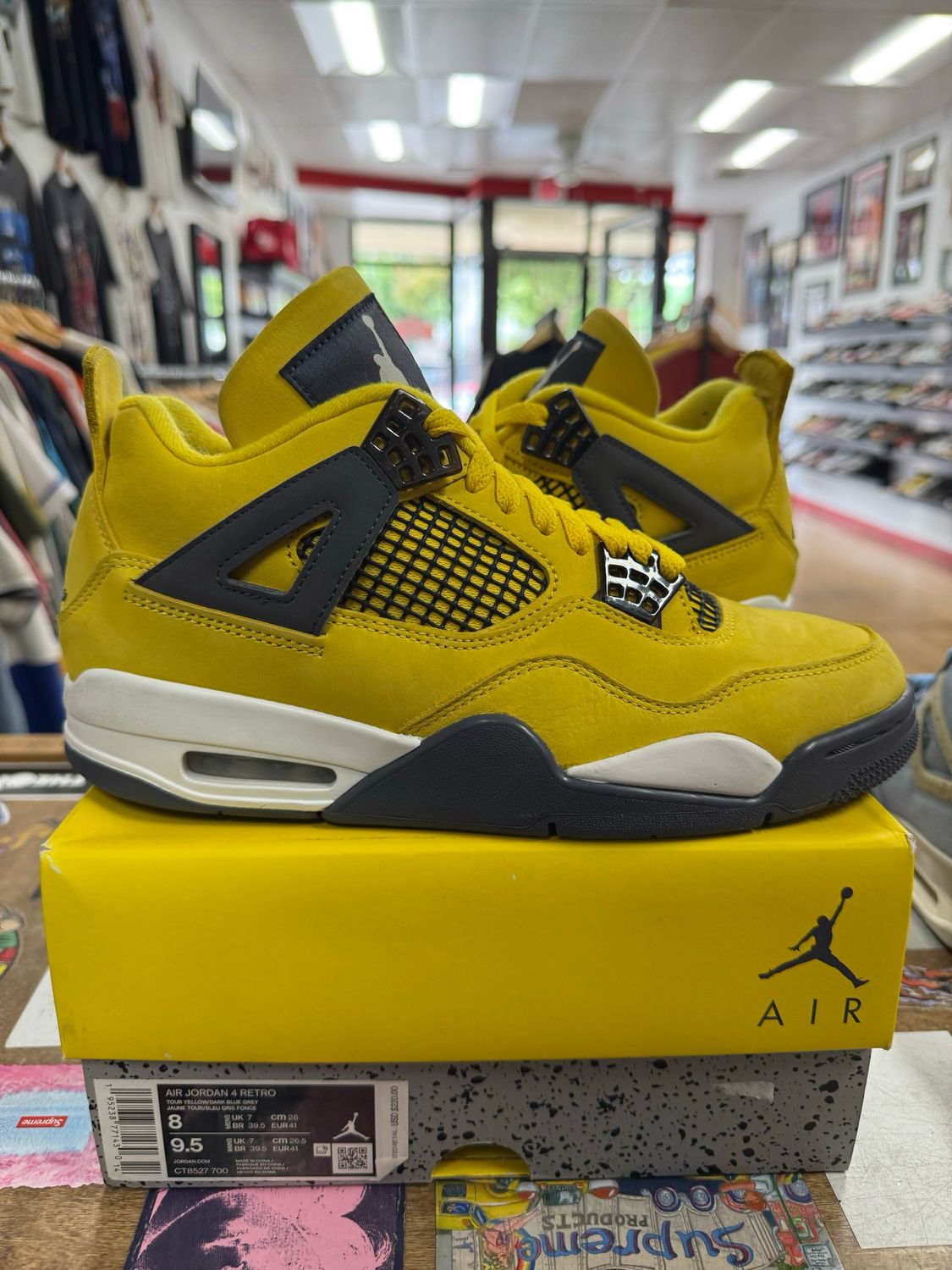 Pre Owned Jordan 4 Retro Lightning (2021) Size 8