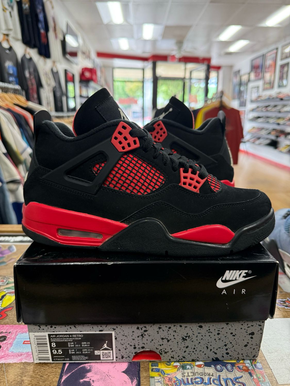 Pre Owned Jordan 4 Retro Red Thunder Size 8