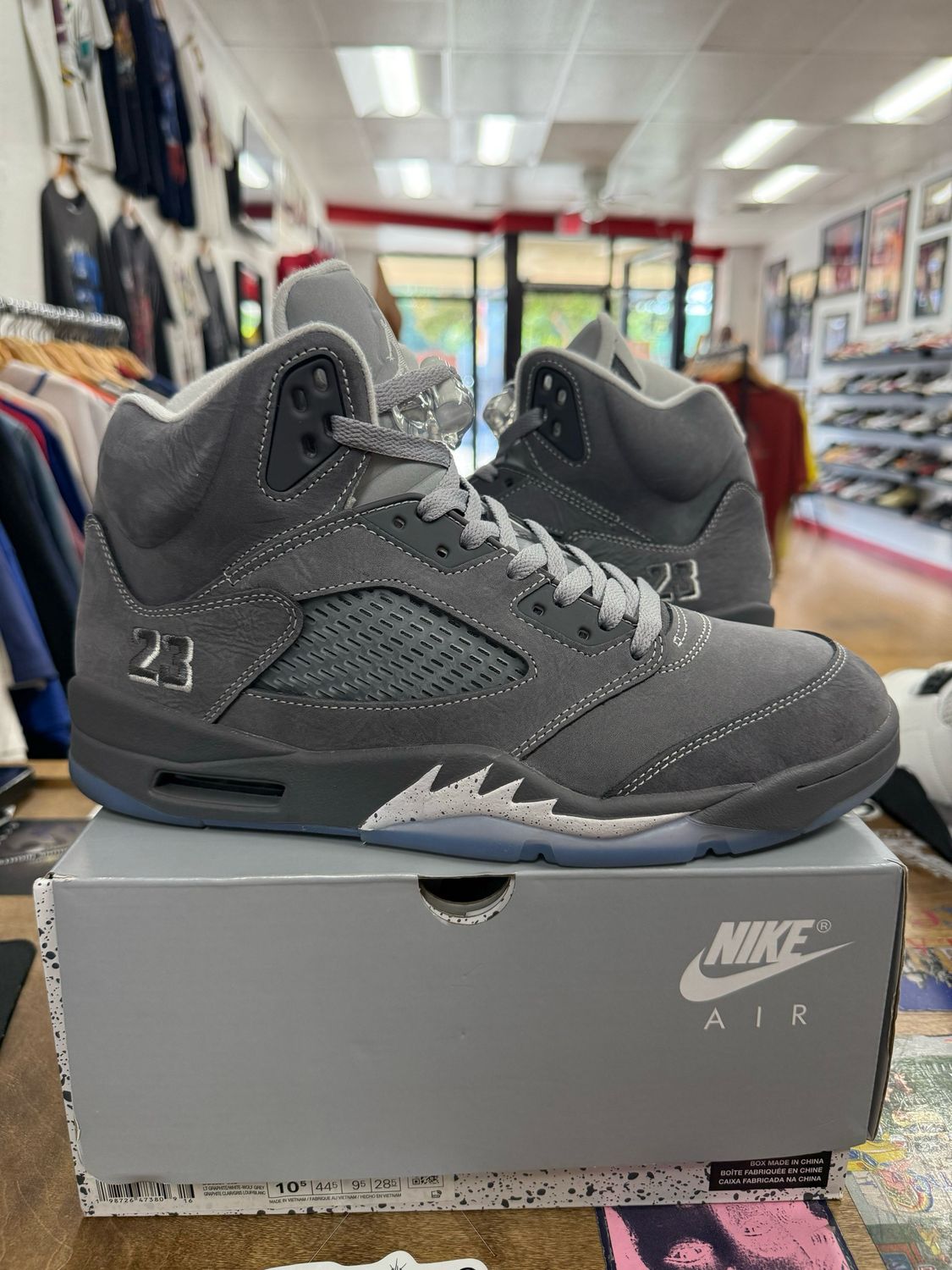 Jordan 5 Retro Wolf Grey (2026) Size 10.5 (WORN)