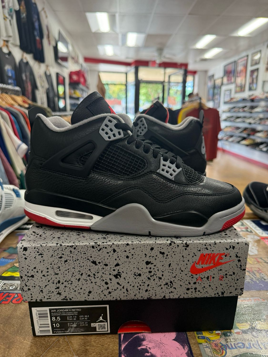 Jordan 4 Retro Bred Reimagined Size 8.5 (CLEAN)