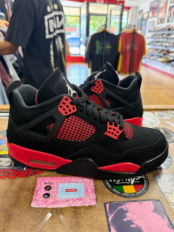 Pre Owned Jordan 4 Retro Red Thunder Size 10 * NO BOX*