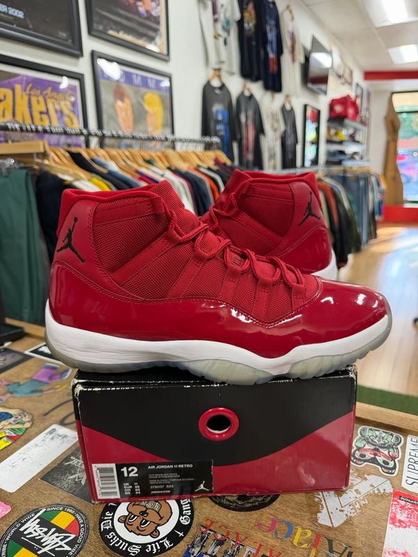 Jordan 11 Retro Win Like 96 Size 12 (WORN)