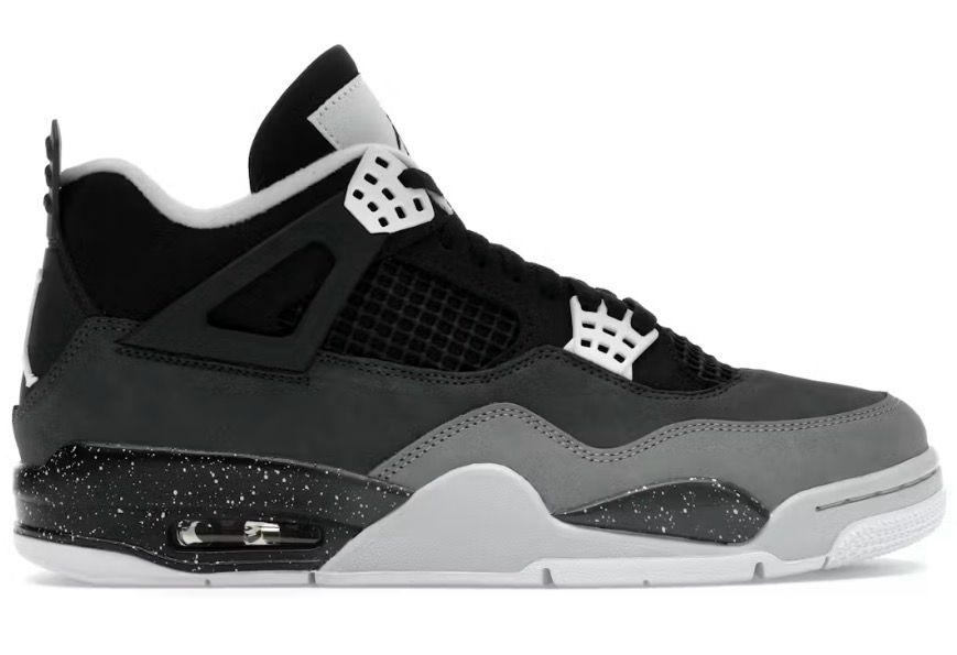 DS Jordan 4 Retro Fear (2024) Size 8.5