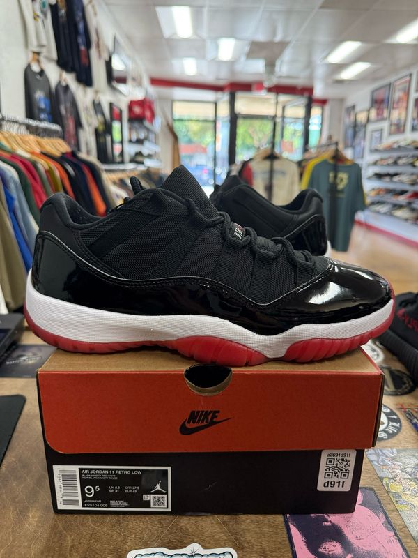 Lightly Worn Jordan 11 Retro Low Bred (2025) Size 9.5