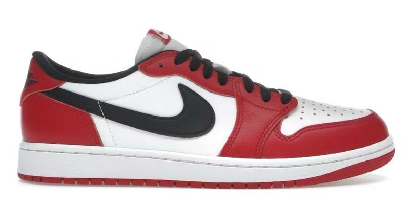DS Jordan 1 Retro Low OG Chicago (2025) Size 9.5